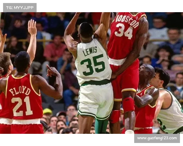 NBA历史盖帽榜:揭秘那些统治篮下的超级封盖王 NBA历史盖帽榜:揭秘那些统治篮下的超级封盖王